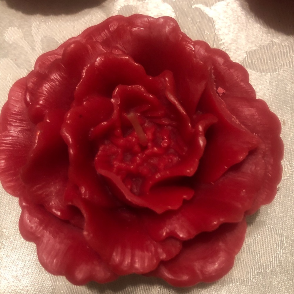 3 Beautiful Rose Candles